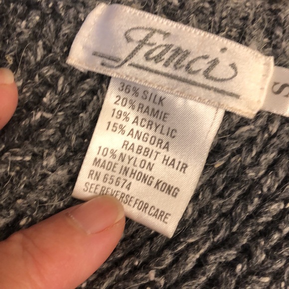 Fanci v neck sweater style top. Worn once. 35% silk,20% ramie,15%angora Like NEW - Picture 4 of 4